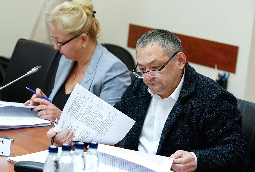 Круглый стол Комитета по энергетике на тему «Обсуждение проекта ФЗ № 213698–8 «О внесении изменений в ФЗ «О промышленной безопасности опасных производственных объектов»