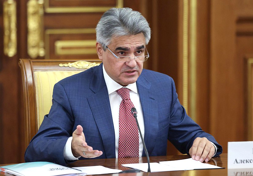 Руководитель фракции "Новые люди" Алексей Нечаев