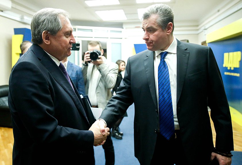 Министр энергетики РФ Николай Шульгинов и руководитель фракции ЛДПР Леонид Слуцкий