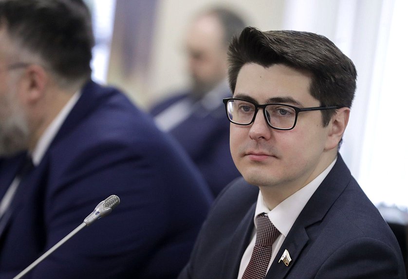 Заместитель Председателя Комитета по промышленности и торговле Александр Спиридонов