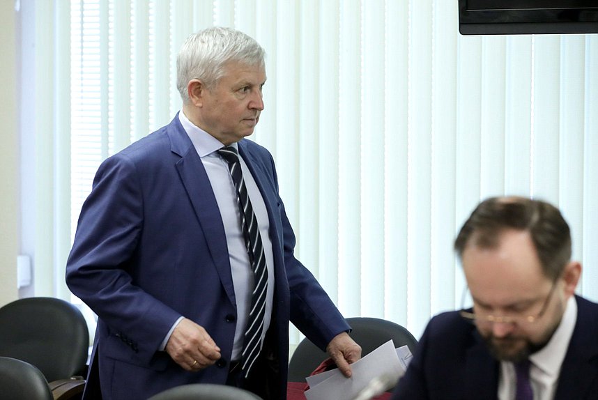 Член Комитета Государственной Думы по экономической политике Виктор Кидяев