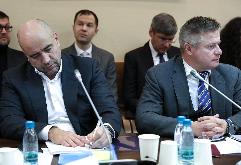 Рабочее совещание Комитета по экологии, природным ресурсам и охране окружающей среды по подготовке проекта Федерального закона «О внесении изменений в Закон Российской Федерации «О недрах» и в статьи 131 и 133 Федерального закона «О несостоятельности (банкротстве)»