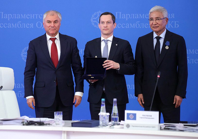 Председатель Государственной Думы Вячеслав Володин, ответственный секретарь ПА ОДКБ Сергей Поспелов и Генеральный секретарь ОДКБ Имангали Тасмагамбетов