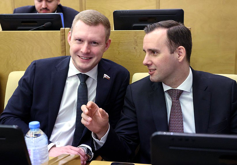 Член Комитета по промышленности и торговле Ярослав Самылин и Председатель Комитета по малому и среднему предпринимательству Александр Демин