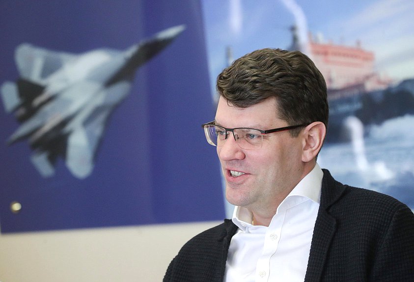 Заместитель Председателя Комитета по экономической политике, промышленности, инновационному развитию и предпринимательству Денис Кравченко