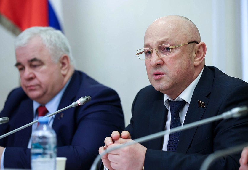 Член Комитета по безопасности и противодействию коррупции Роберт Кочиев