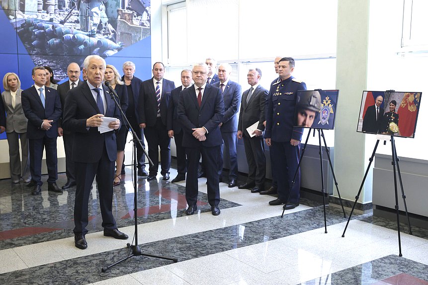 Руководитель фракции "Единая Россия" Александр Васильев