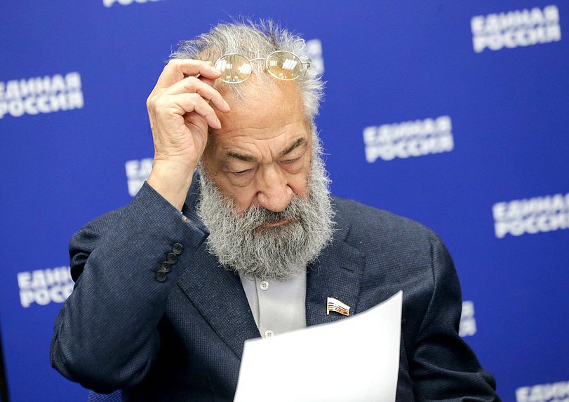 Член Комитета по международным делам Артур Чилингаров