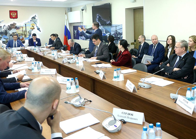 Заседание Комитета по промышленности и торговле с участием Министра промышленности и торговли Российской Федерации Антона Алиханова