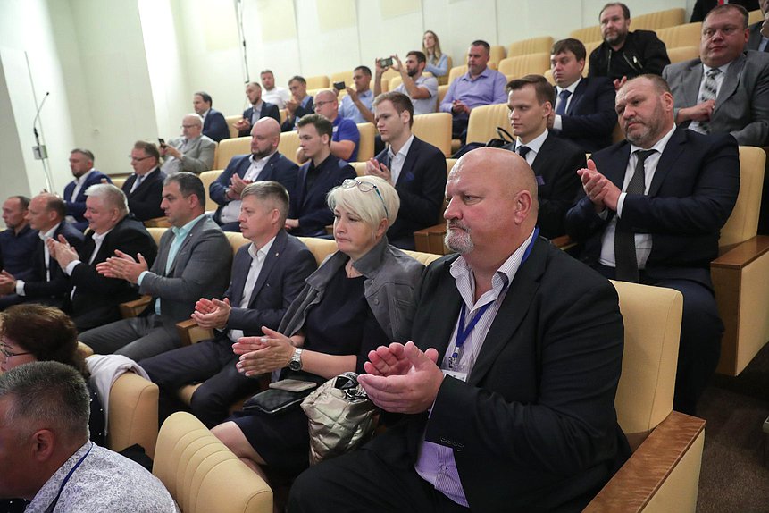 Церемония торжественного вручения награды общественного признания «Отец солдата»