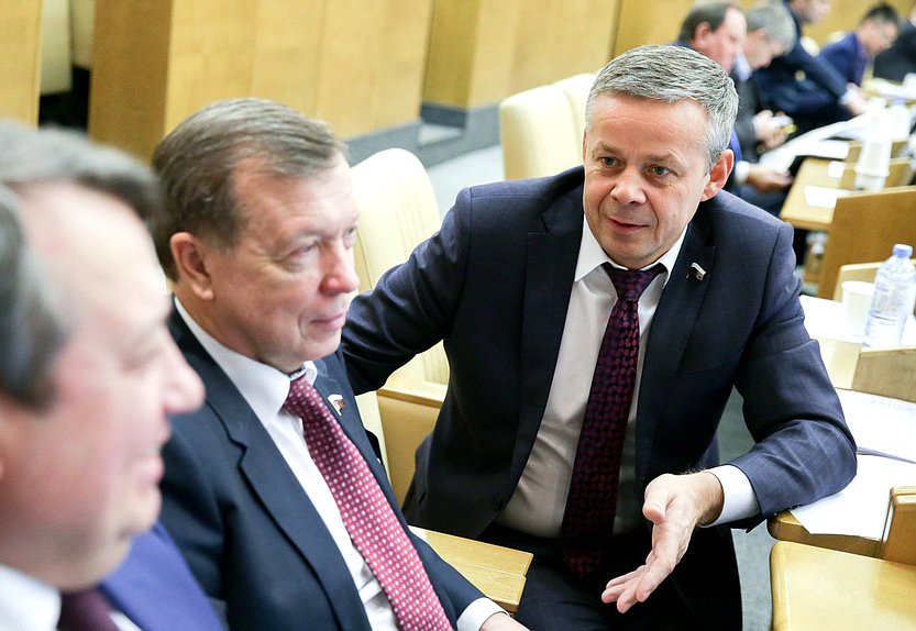 Член Комитета по контролю и Регламенту Виктор Карамышев