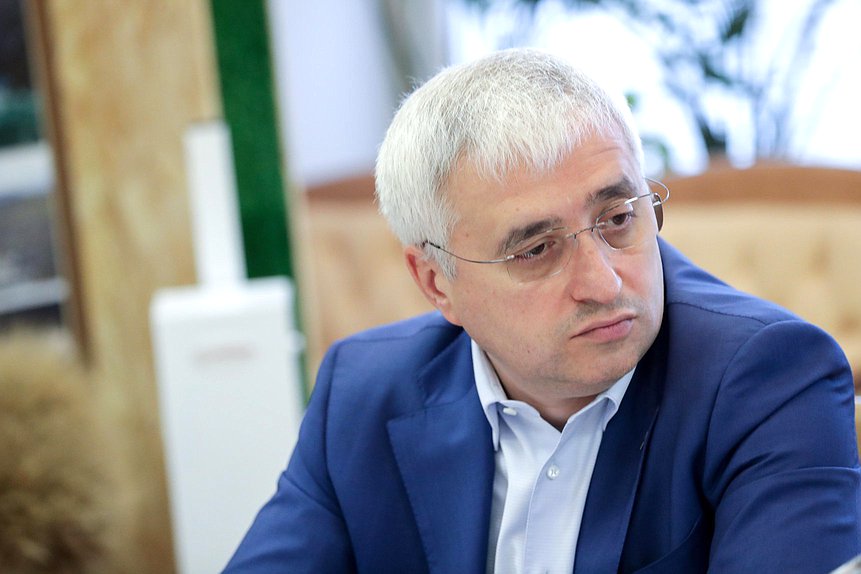 Заместитель Председателя Комитета по малому и среднему предпринимательству Зураб Макиев
