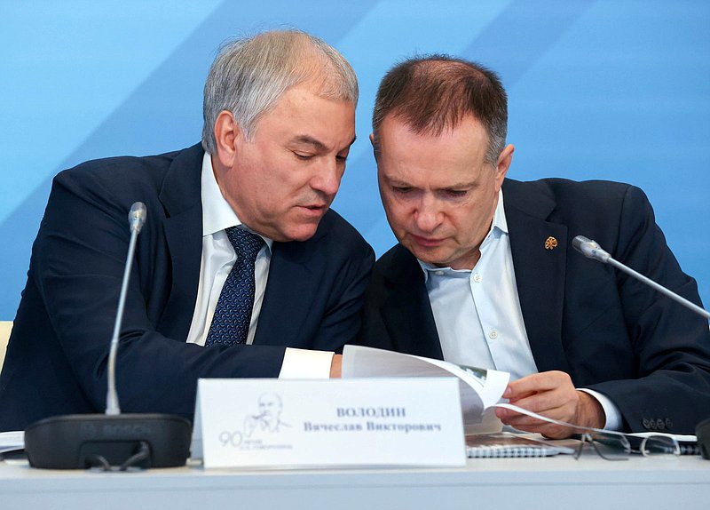 Председатель Государственной Думы Вячеслав Володин и Помощник Президента РФ Владимир Мединский