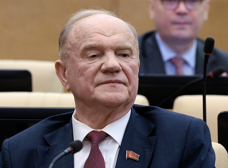 Руководитель фракции КПРФ Геннадий Зюганов