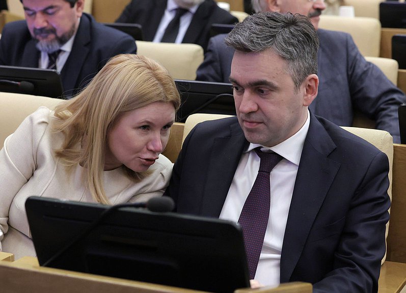 Парламентские слушания на тему «О развитии отраслей легкой промышленности в РФ»