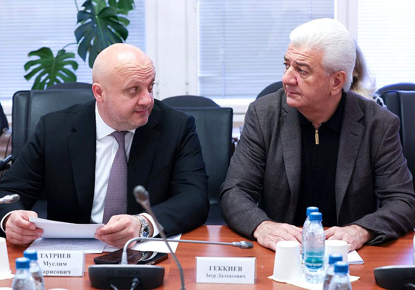 Члены Комитета по энергетике Муслим Татриев и Заур Геккиев