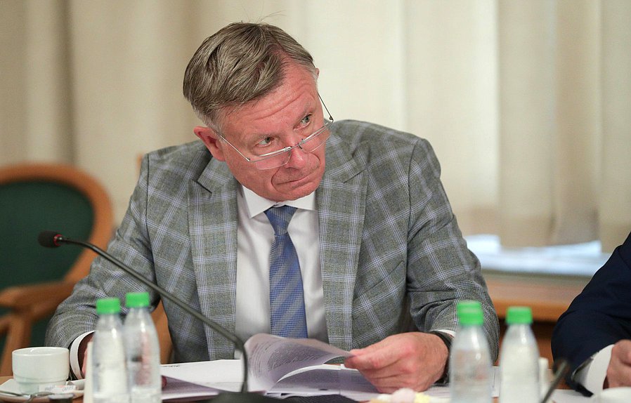 Член Комитета по региональной политике и проблемам Севера и Дальнего Востока Андрей Кузьмин