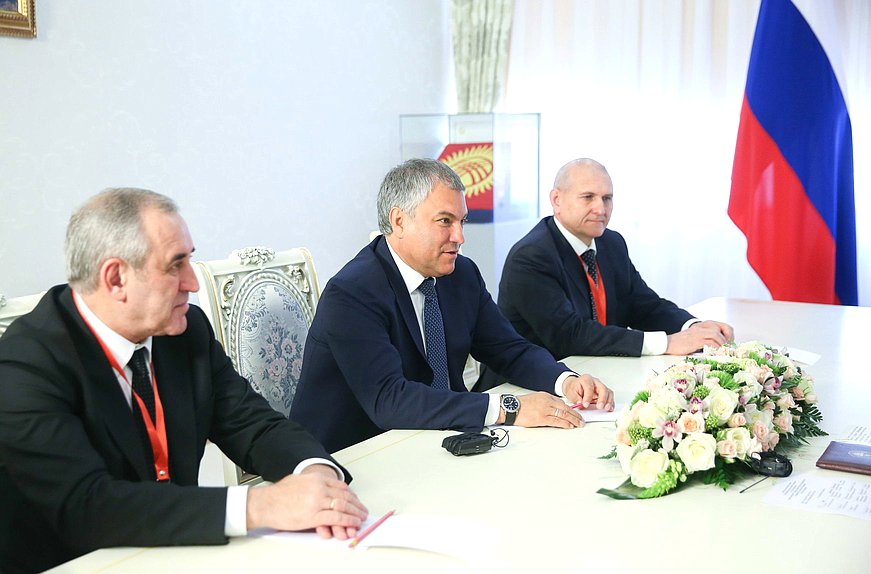 Deputy Chairman of the State Duma Sergei Neverov and Chairman of the State Duma Viacheslav Volodin