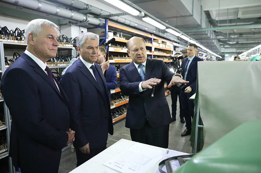 Председатель Государственной Думы Вячеслав Володин и Председатель Палаты представителей Национального собрания Республики Беларусь Владимир Андрейченко посетили предприятие «Белвест» в Витебске