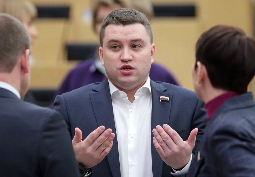 Первый заместитель Председателя Комитета по развитию гражданского общества, вопросам общественных и религиозных объединений Артем Бичаев