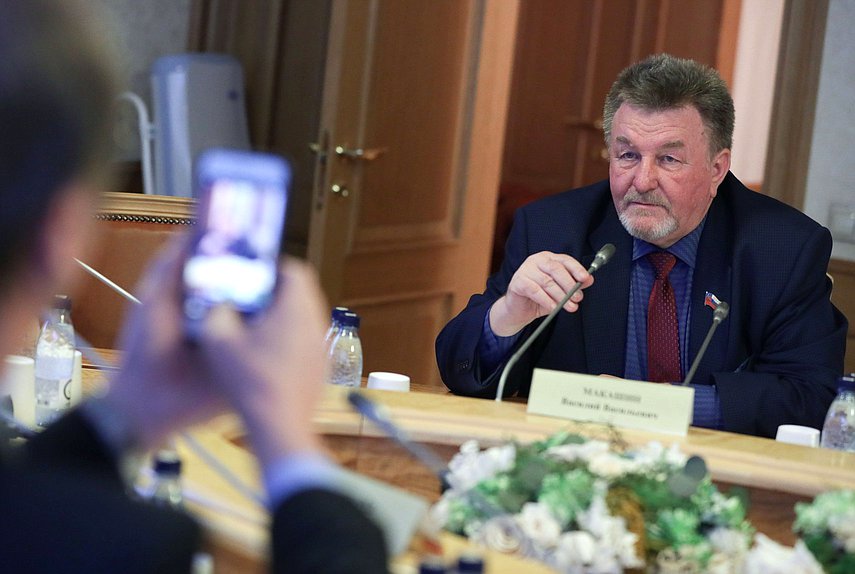 Круглый стол Комитета по аграрным вопросам на тему «Развитие кооперации и поддержка личных подсобных хозяйств: возможности самозанятости»