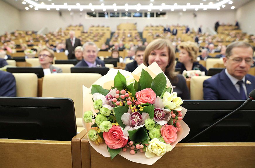 Поздравление женщин-депутатов в преддверии Международного женского дня