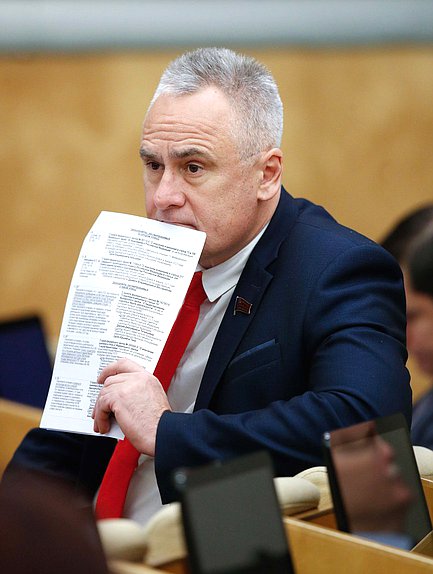 Член Комитета по бюджету и налогам Евгений Бессонов