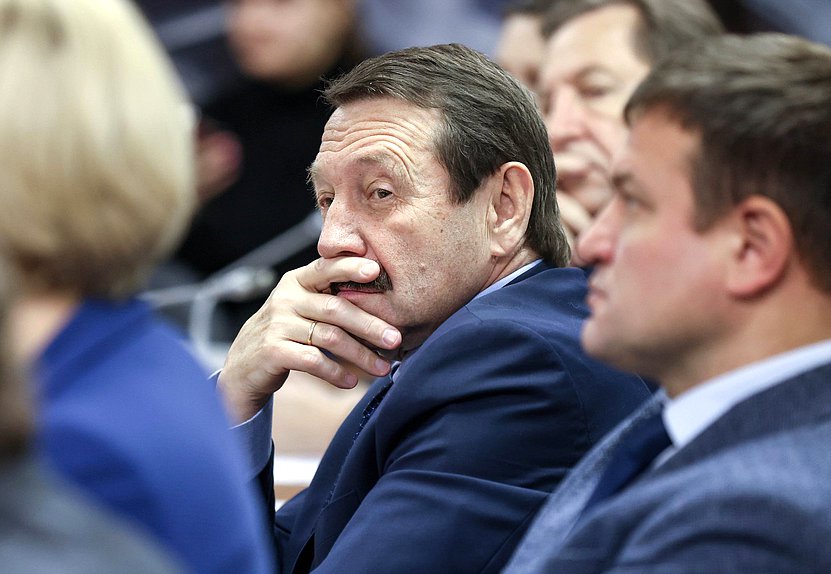 Заместитель Председателя Комитета по промышленности и торговле Геннадий Скляр