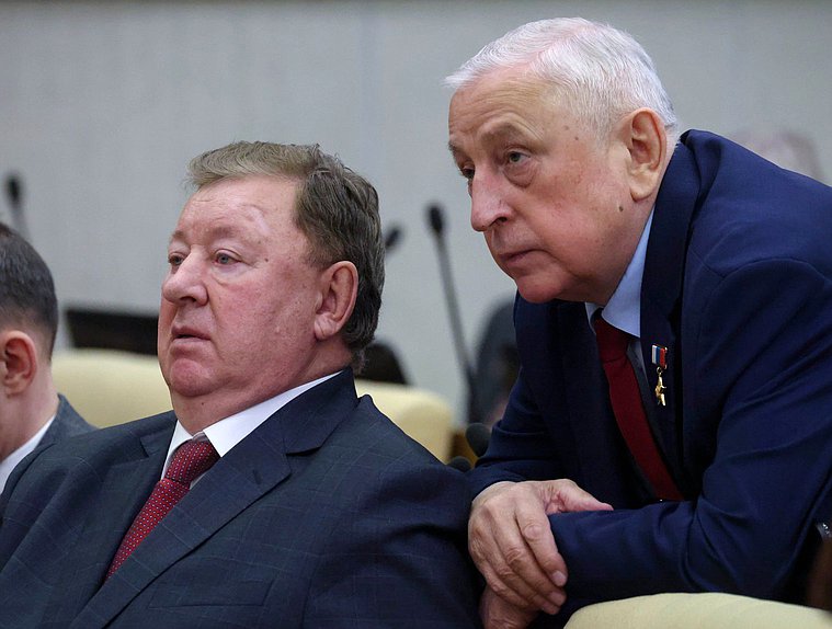 Председатель Комитета по аграрным вопросам Владимир Кашин и Председатель Комитета по развитию Дальнего Востока и Арктики Николай Харитонов