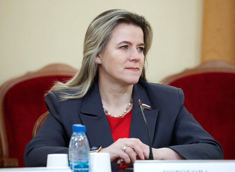 Член Комитета по защите семьи, вопросам отцовства, материнства и детства Ольга Коробова