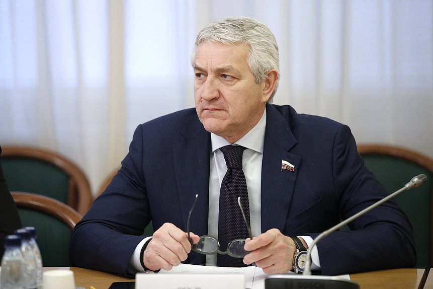 Первый заместитель Председателя Комитета по охране здоровья Леонид Огуль