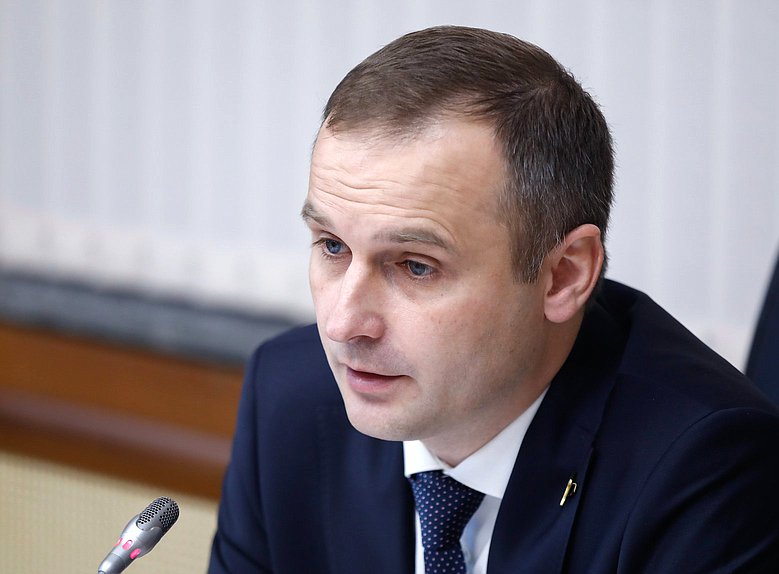 Председатель Комитета по охране здоровья Сергей Леонов