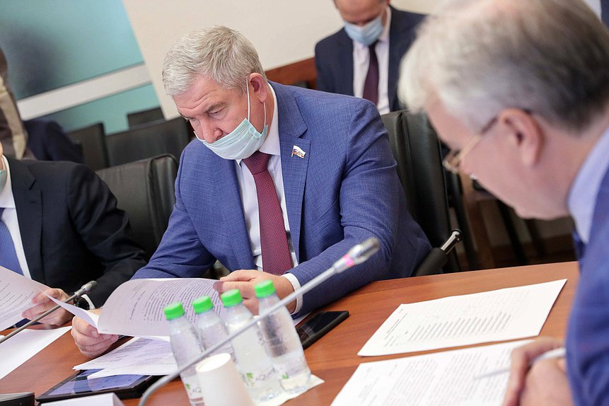 Первый заместитель председателя Комитета по энергетике Сергей Есяков