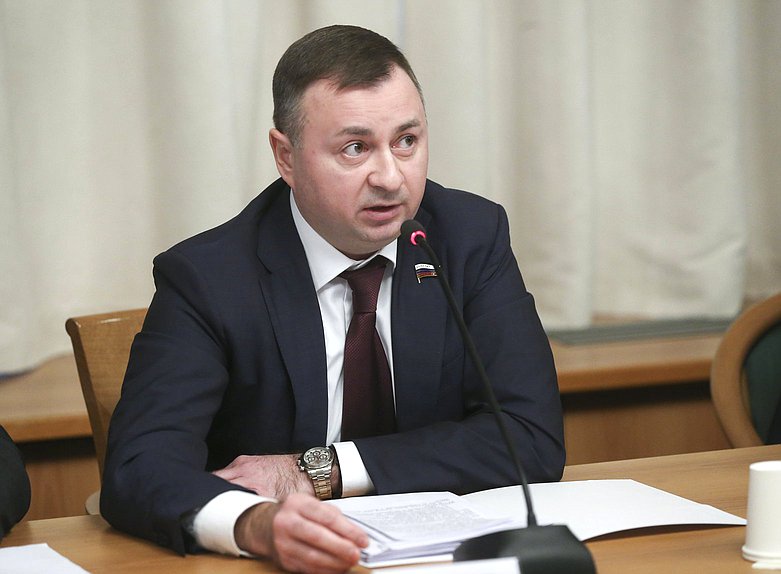 Заместитель Председателя Комитета по энергетике Николай Петрунин