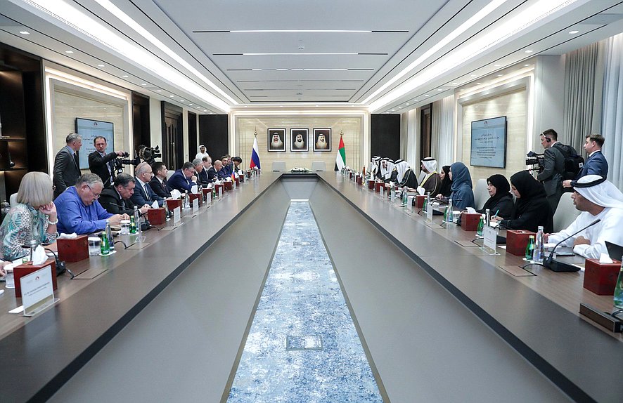 التقى رئيس مجلس الدومافياتشيسلاف فولودين مع رئيس المجلس الوطني الاتحادي لدولة الإمارات العربية المتحدة صقر غباش بن سعيد غباش