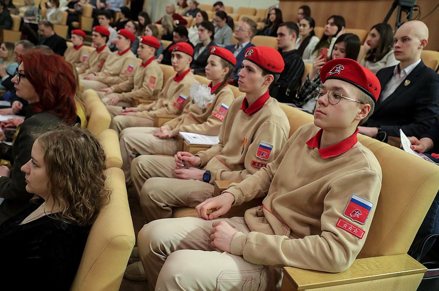 Парламентские слушания Комитета по вопросам семьи, женщин и детей на тему «О законодательном обеспечении информационной безопасности детей и подростков»