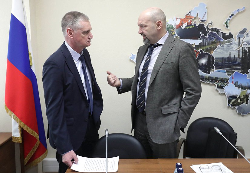 Круглый стол Комитета по экологии, природным ресурсам и охране окружающей среды на тему «Развитие лесного комплекса в условиях санкционного давления со стороны иностранных государств»