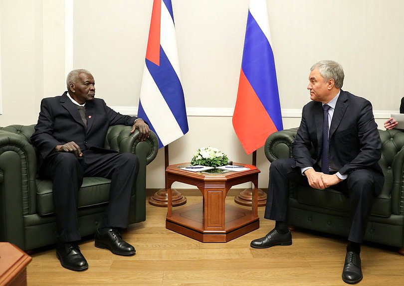 El Jefe de la Duma Estatal Vyacheslav Volodin y el Presidente de la Asamblea Nacional del Poder Popular y del Consejo de Estado de la República de Cuba Esteban Lazo Hernández