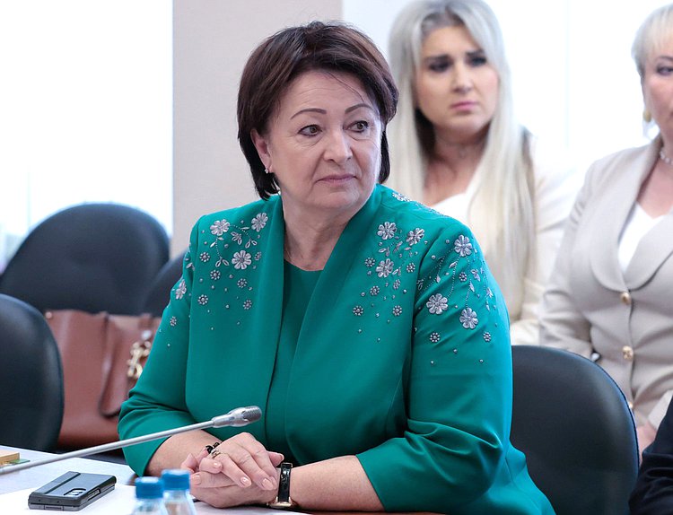 Член Комитета по защите семьи, вопросам отцовства, материнства и детства Галина Данильченко