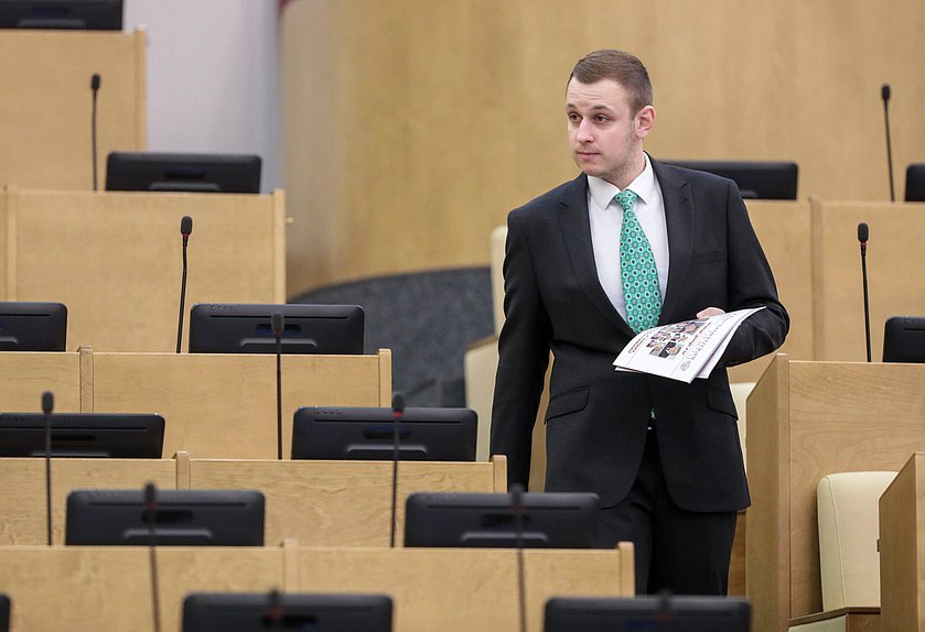 Член Комиссии по Регламенту и обеспечению деятельности Государственной Думы Василий Власов