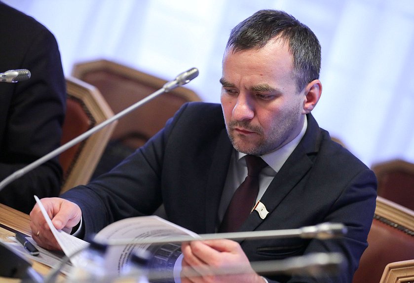 Круглый стол Комитета по аграрным вопросам на тему «Развитие кооперации и поддержка личных подсобных хозяйств: возможности самозанятости»