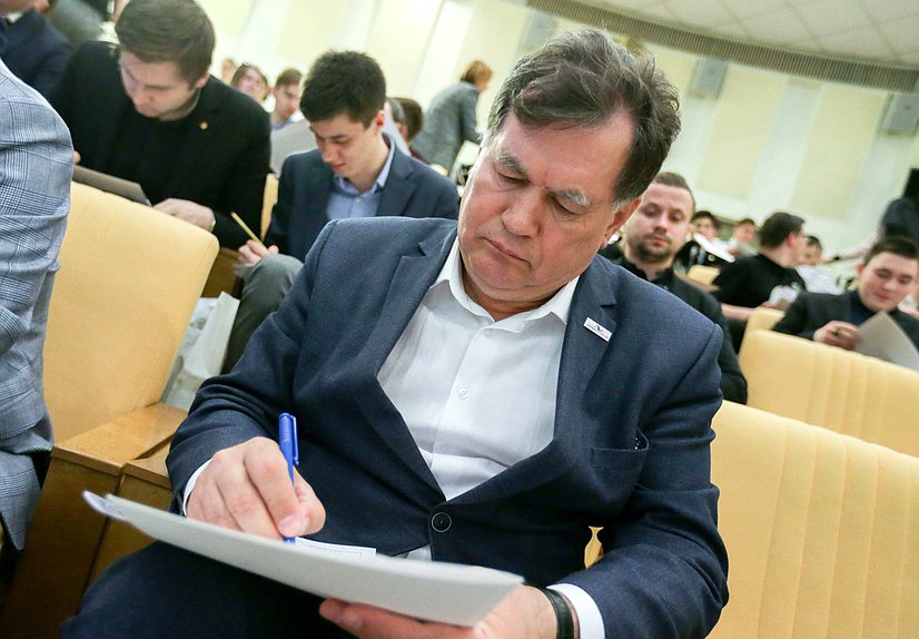 Член Комитета по бюджету и налогам Ильдар Бикбаев