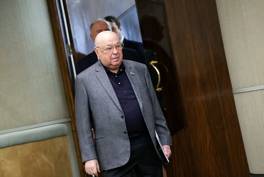 Член Комитета по транспорту и строительству Владимир Ресин