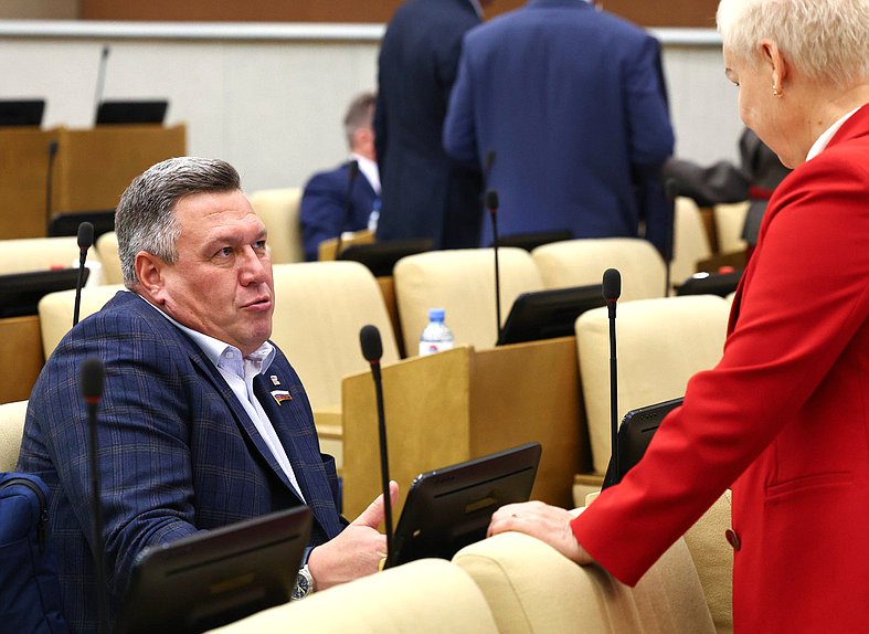 Член Комитета по строительству и ЖКХ Валерий Леонов