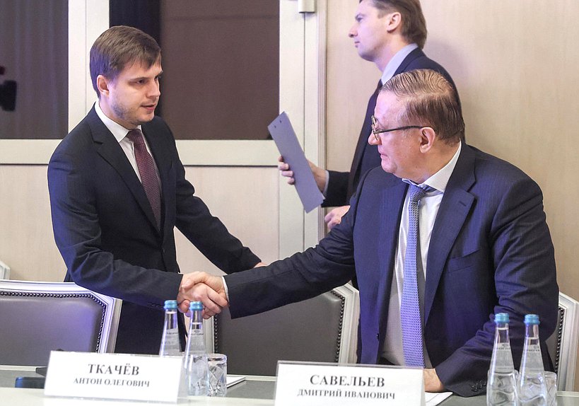 Первый заместитель Председателя Комитета по информационной политике, информационным технологиям и связи Антон Ткачев