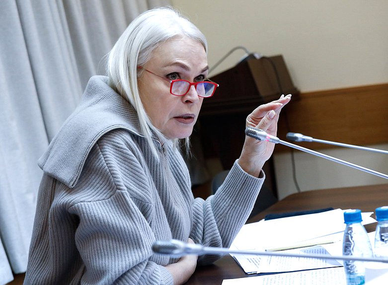 Председатель Комитета по просвещению Ирина Белых