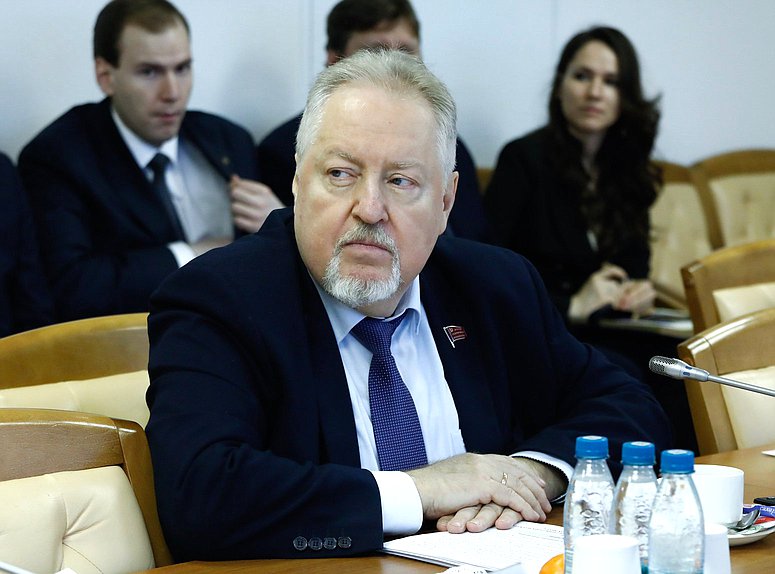 Заместитель Председателя Комитета по развитию гражданского общества, вопросам общественных и религиозных объединений Сергей Обухов