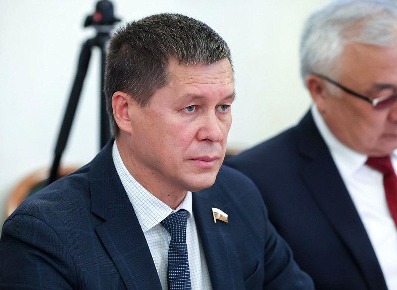 Член Комитета по экологии, природным ресурсам и охране окружающей среды Зариф Байгускаров