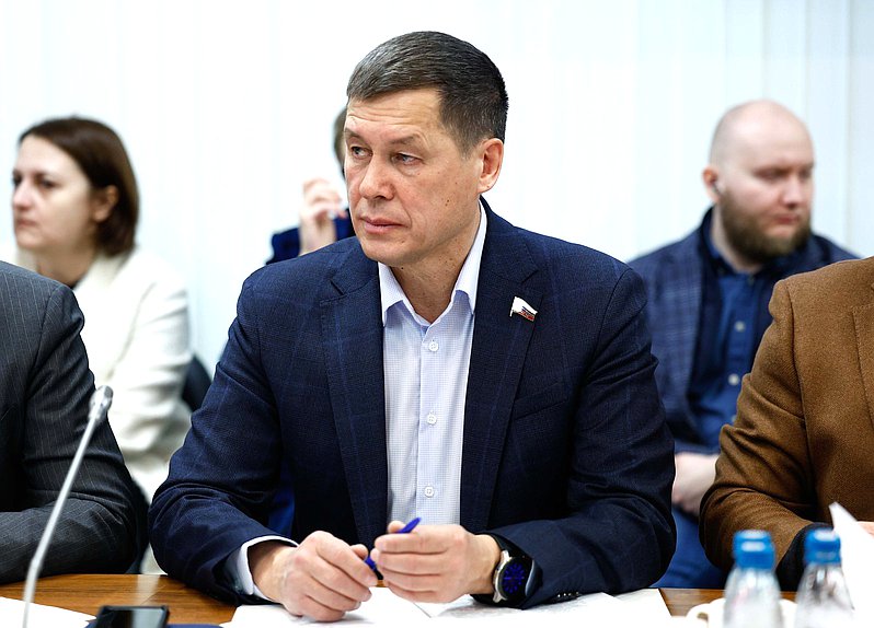 Член Комитета по экологии, природным ресурсам и охране окружающей среды Зариф Байгускаров