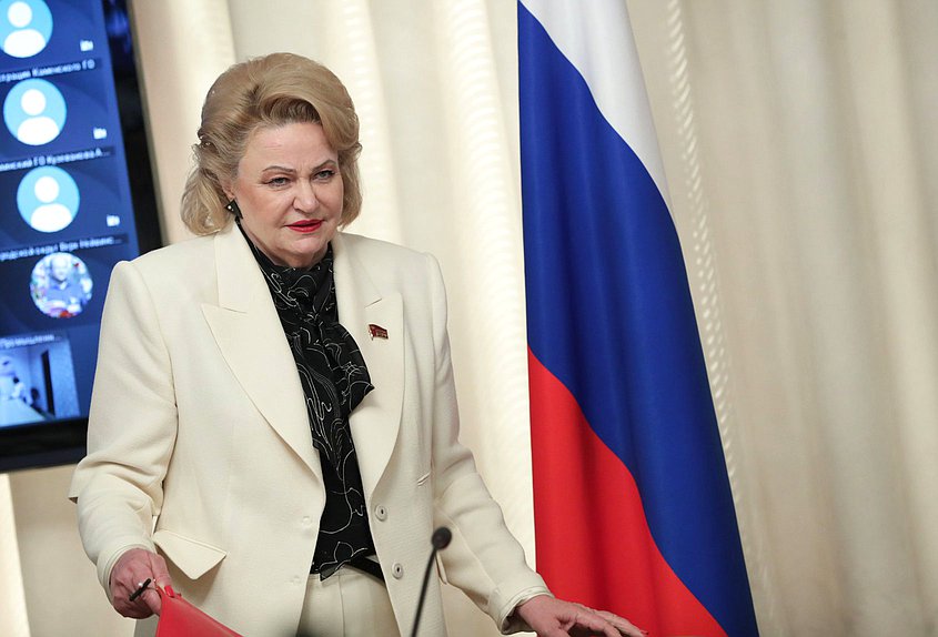 Председатель Комитета по вопросам семьи, женщин и детей Нина Останина